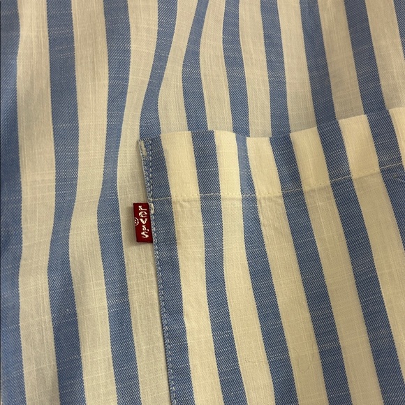 Levi’s Blue and White Striped woman’s Shirt - Picture 2 of 5